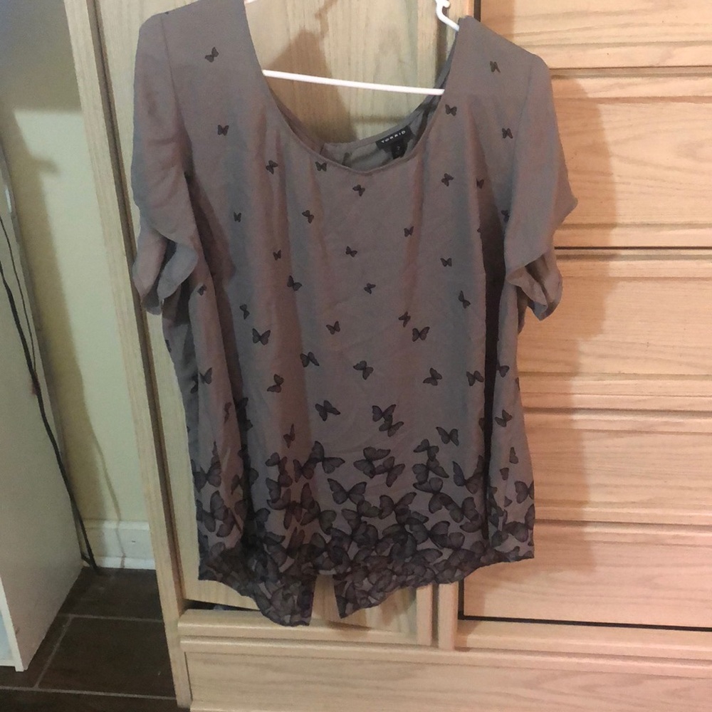 Butterfly print grey blouse